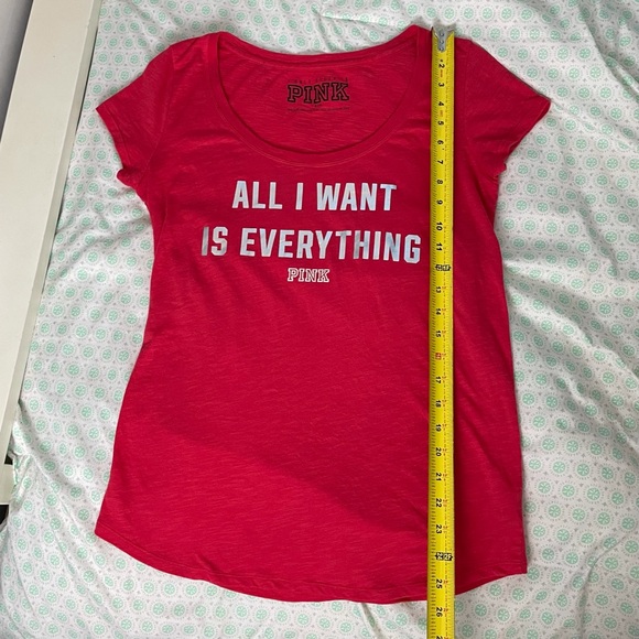 VS Pink All I Want is Everything Red T-Shirt Size Medium Xmas Christmas - Picture 7 of 8